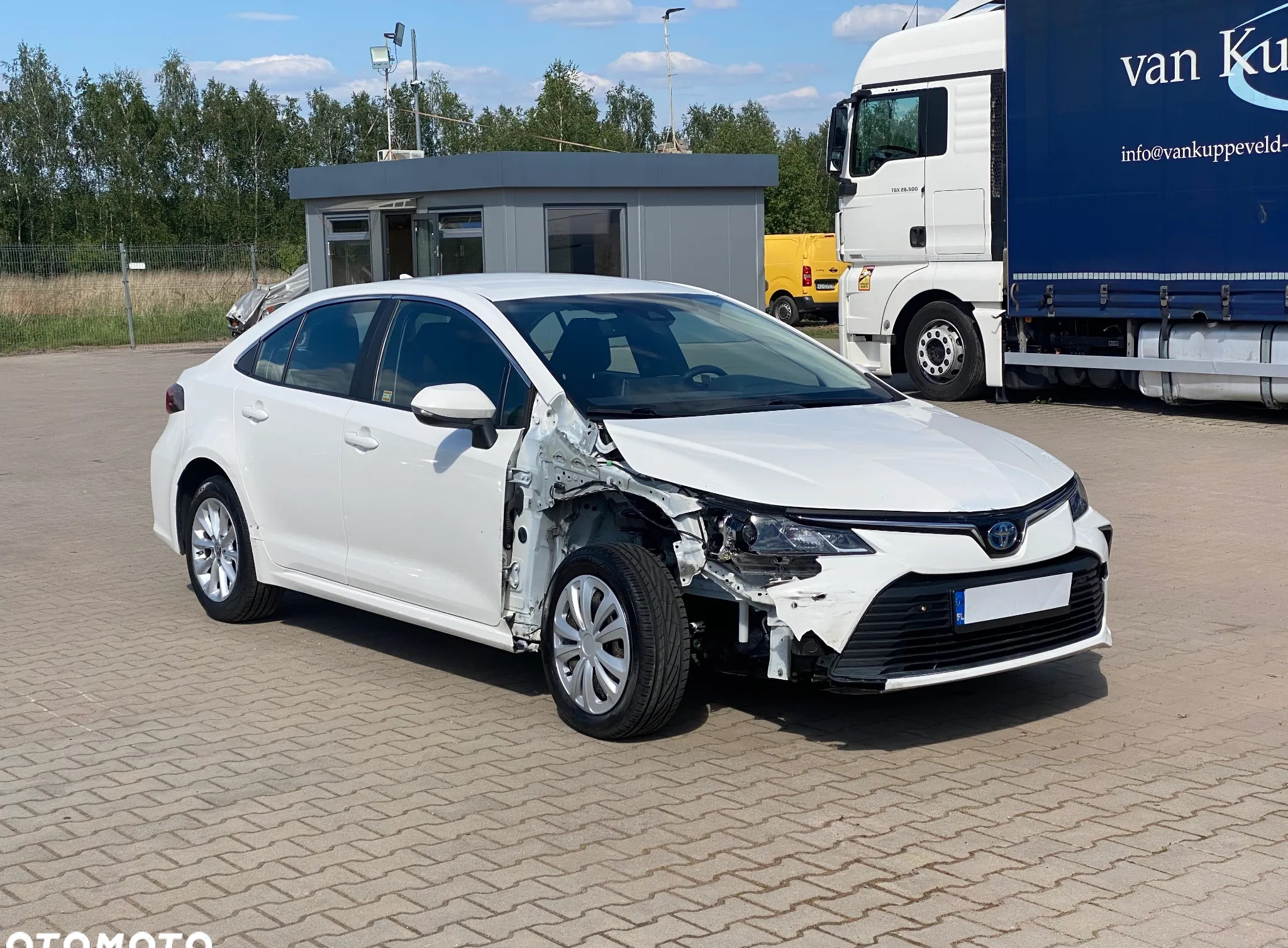 Toyota Corolla cena 59800 przebieg: 166919, rok produkcji 2022 z Rzeszów małe 379